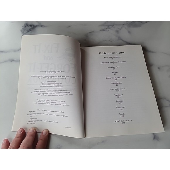 Fix-It and Forget-It Cookbook : Feasting with Your Slow Cooker by Phyllis... - Picture 3 of 10